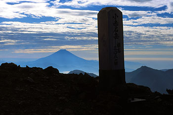 富士　小赤石山頂